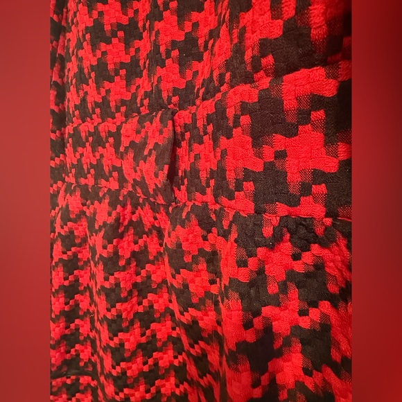 Beautiful Houndstooth Jacket ❤️🖤 - Picture 3 of 5